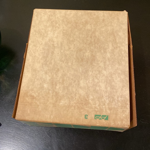 Franklin D Roosevelt Commemorative Decanter, First Edition, Carnival Glass w box - Picture 7 of 10